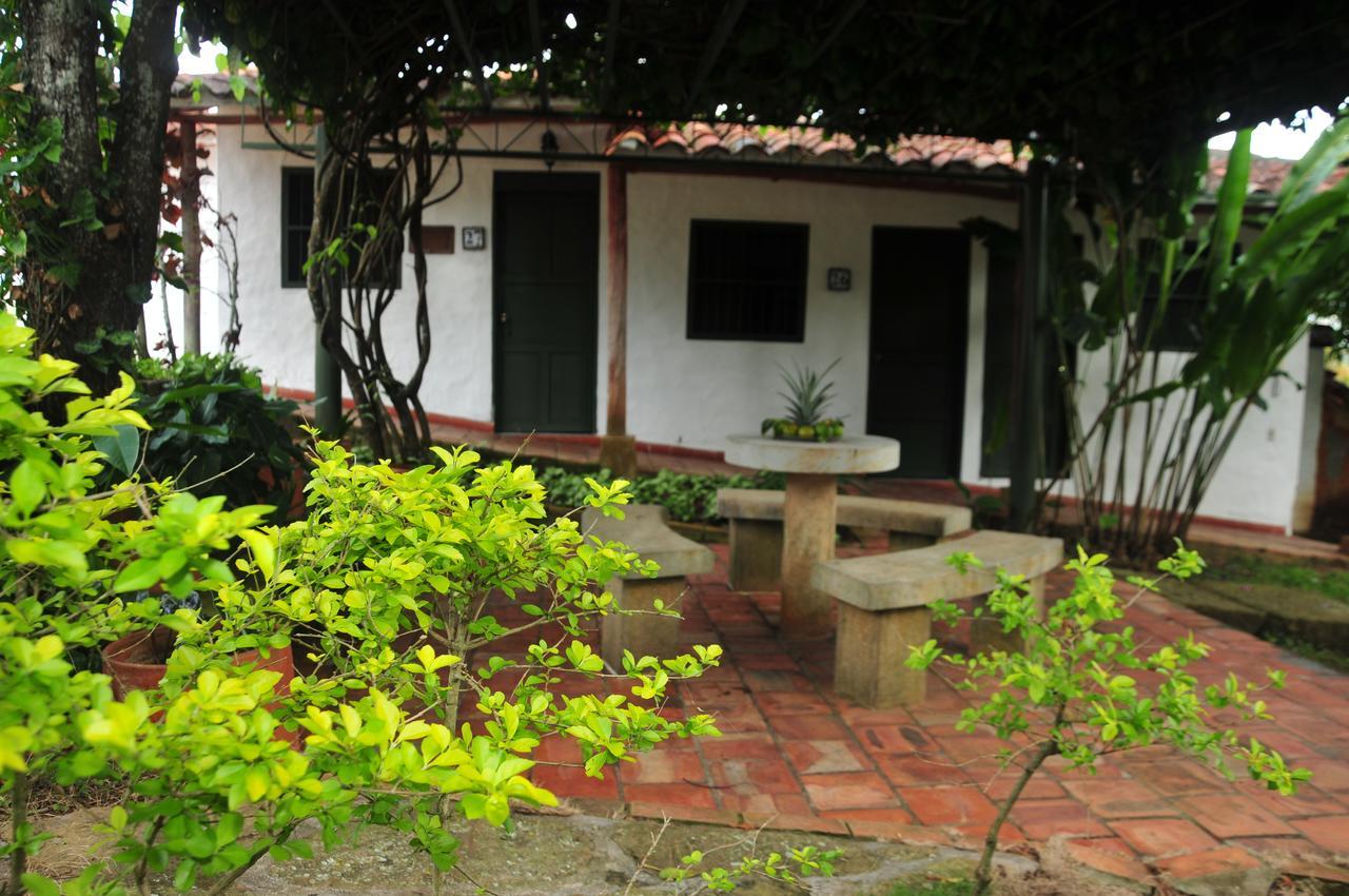 Hotel Mision Santa Barbara Rnt 4799 Barichara Exterior photo